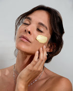 Load image into Gallery viewer, Stray Willow Facial Mask - Golden Glow