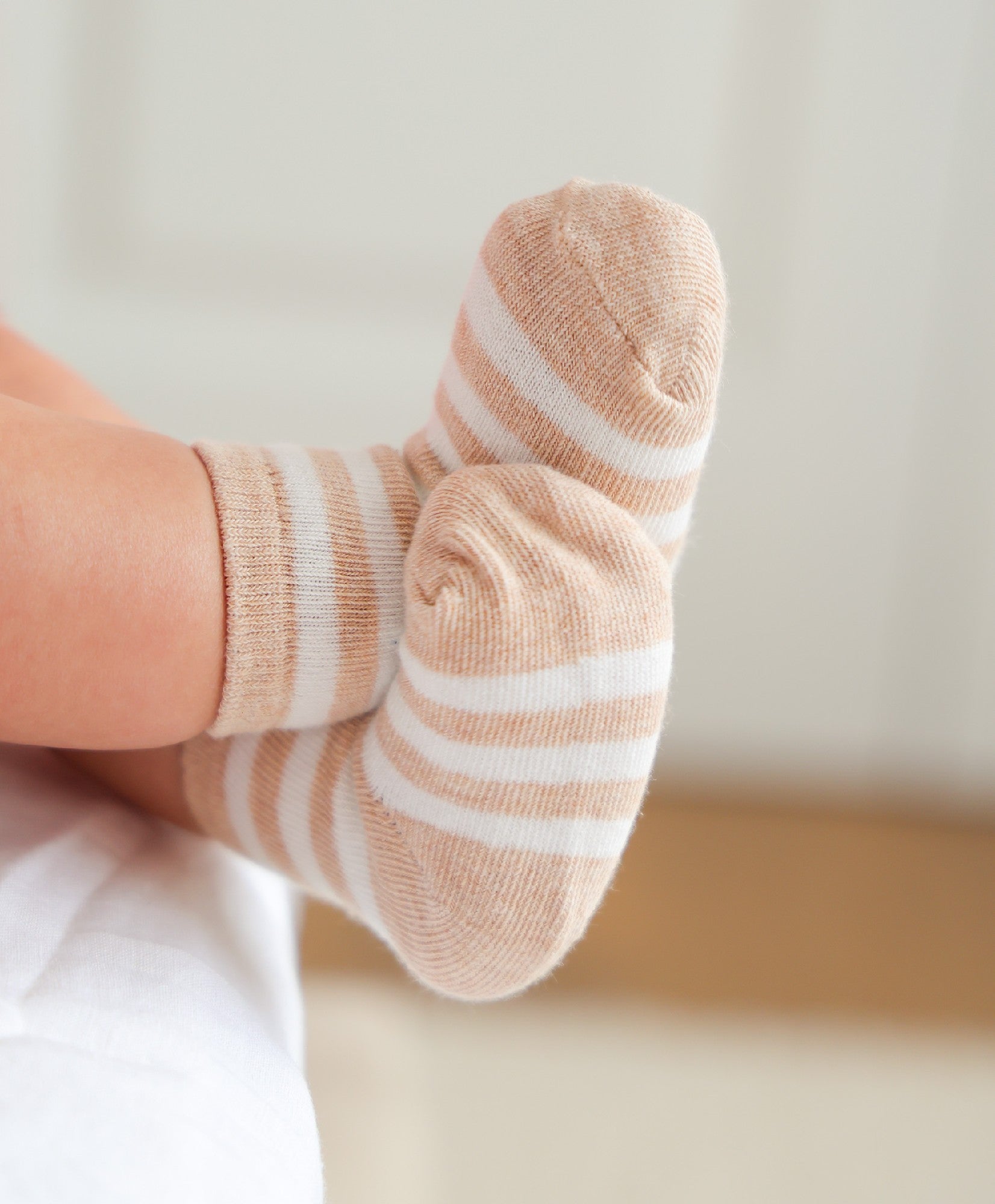 Lummi In Colour Baby Socks - Oat Stripes (0-9 months)