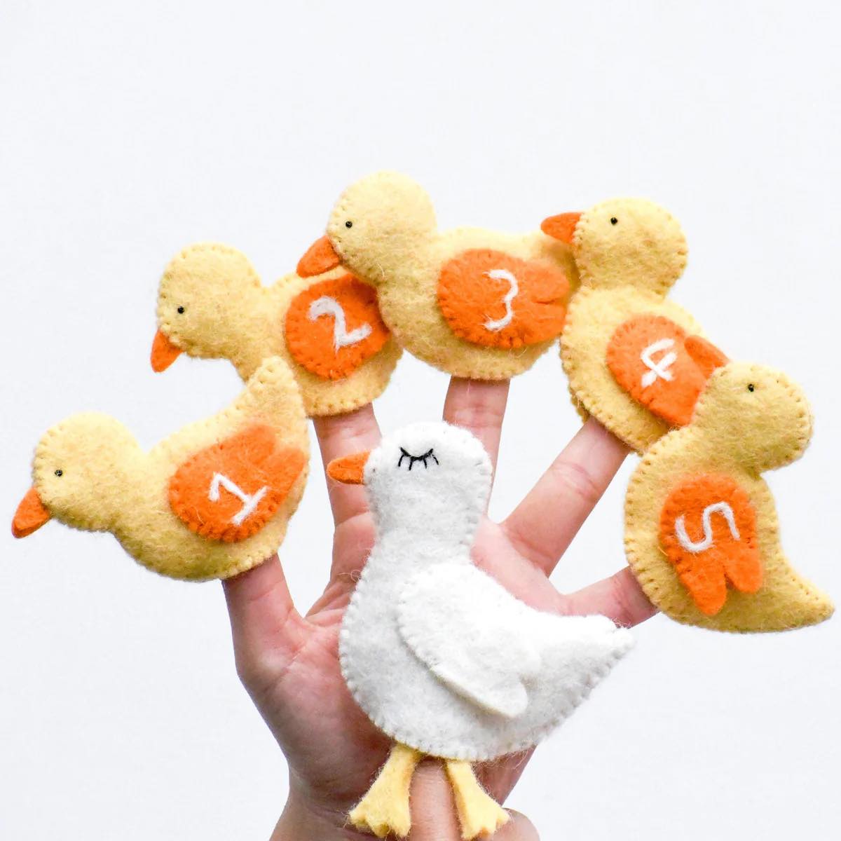 Tara Treasures Felt Finger Puppet Set - Five Little Ducks