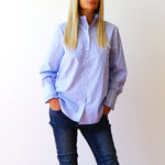 Load image into Gallery viewer, Who&#39;s Charlie Lottie Stripe Poplin Shirt - Azure &amp; White [CLR:AZURE &amp; WHITE SZ:XS]
