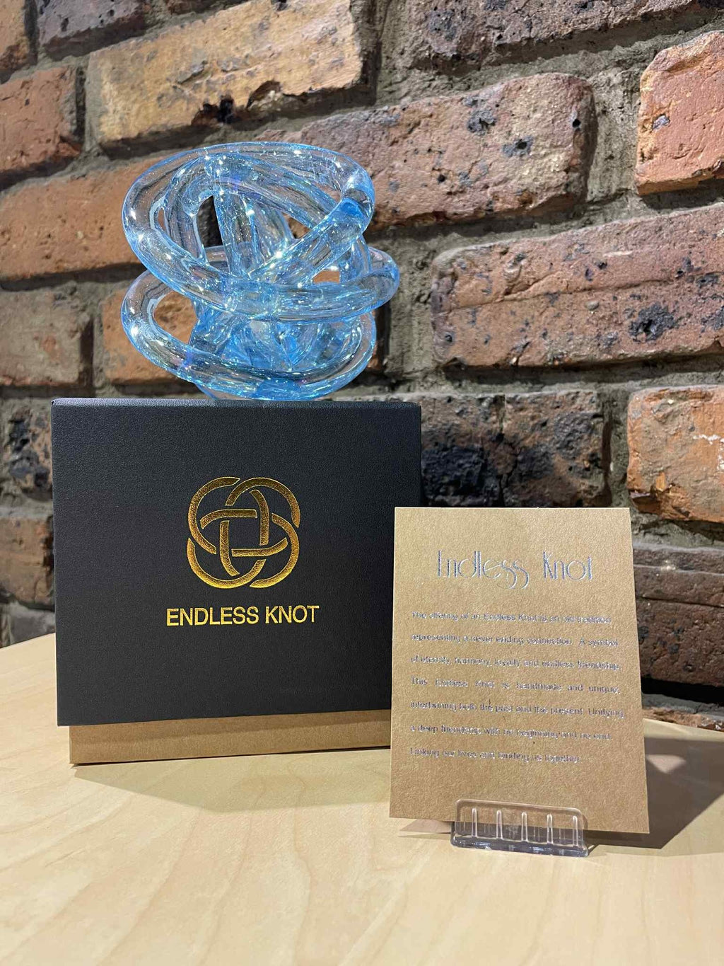 Caravel Endless Knot - Metallic Turquoise Blue