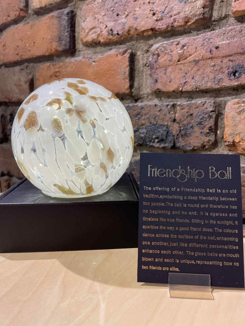 Caravel Friendship Ball Glow Light - White & Gold