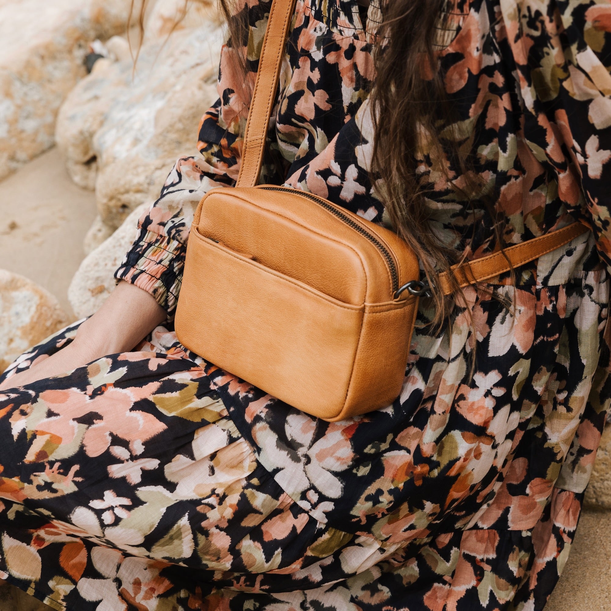 Dusky Robin Head In The Clouds Bag - Tan