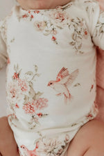 Load image into Gallery viewer, Confetti Kidz Bamboo Long Sleeve Bodysuit - Rose Garden [SZ:NEWBORN (0000)]
