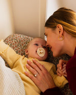 Load image into Gallery viewer, BIBS Dummies Twin Pack Size 3 (18+ months) Round - Ivory/Ivory
