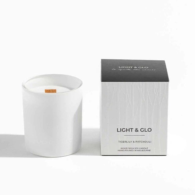 Light & Glo Candle Tigerlily & Patchouli - White