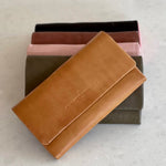 Load image into Gallery viewer, Dusky Robin Classic Collection Rose - Tan
