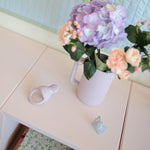 Load image into Gallery viewer, Mushie Silicone Fresh Food Feeder - Soft Lilac
