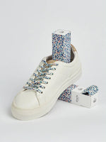 Load image into Gallery viewer, Sliwils Shoelaces - Fresh Blue Flower
