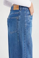 Load image into Gallery viewer, Cup of Joe Denim Clara Mid Waist Balloon Jeans - Medium Wash [SZ:27 (Size 9)]

