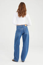 Load image into Gallery viewer, Cup of Joe Denim Clara Mid Waist Balloon Jeans - Medium Wash [SZ:27 (Size 9)]
