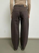 Load image into Gallery viewer, Cup of Joe Denim Clara Mid Waist Balloon/Barrell Jeans - Mocha L30 [SZ:25 (Size 6)]
