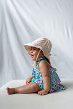 Load image into Gallery viewer, Acorn Kids INFANT Wide Brim Hat - Vanilla [SZ:XS 46cm (0-9mths)]
