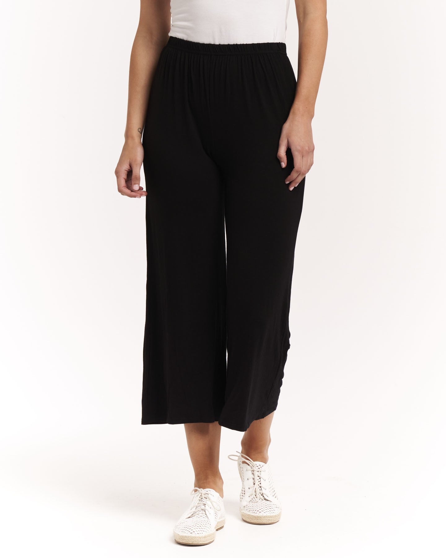 Betty Basics Faye Flared Pants - Black