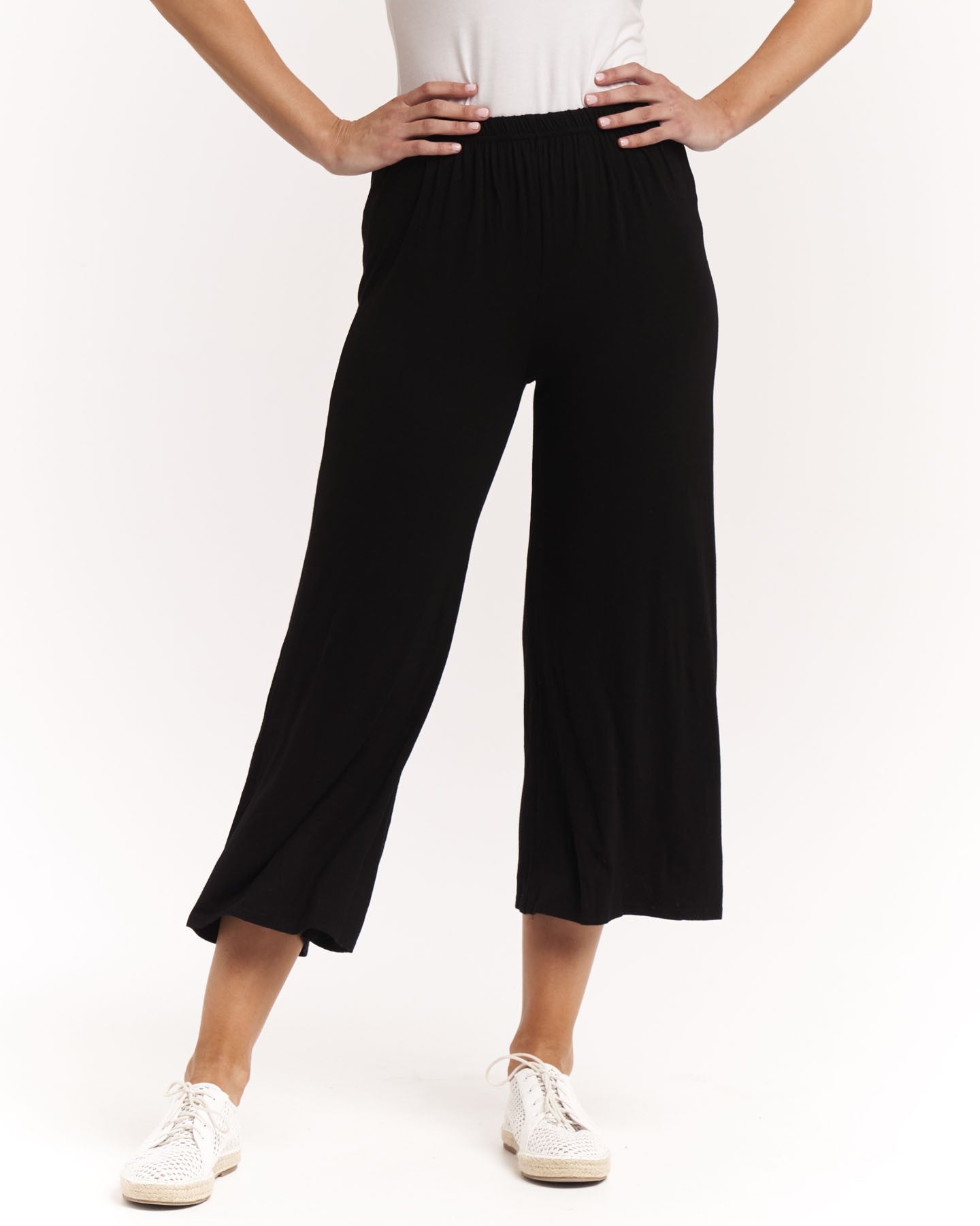 Betty Basics Faye Flared Pants - Black