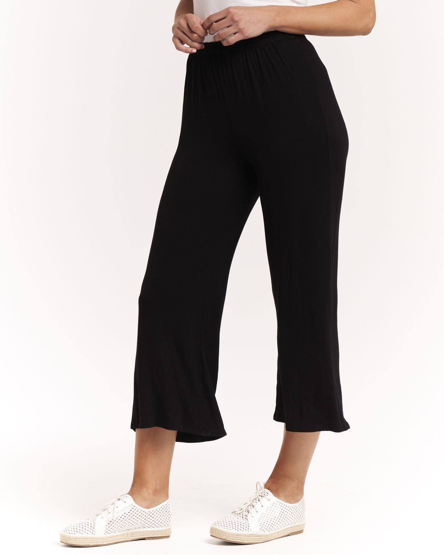 Betty Basics Faye Flared Pants - Black