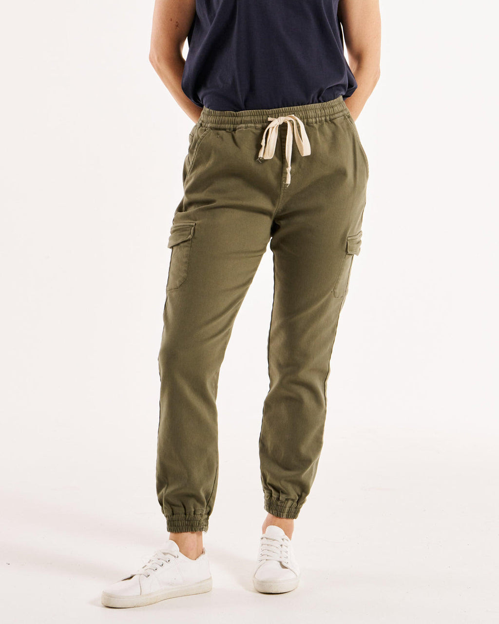 Betty Basics Connecticut Cargo Jean [CLR:KHAKI SZ:8]