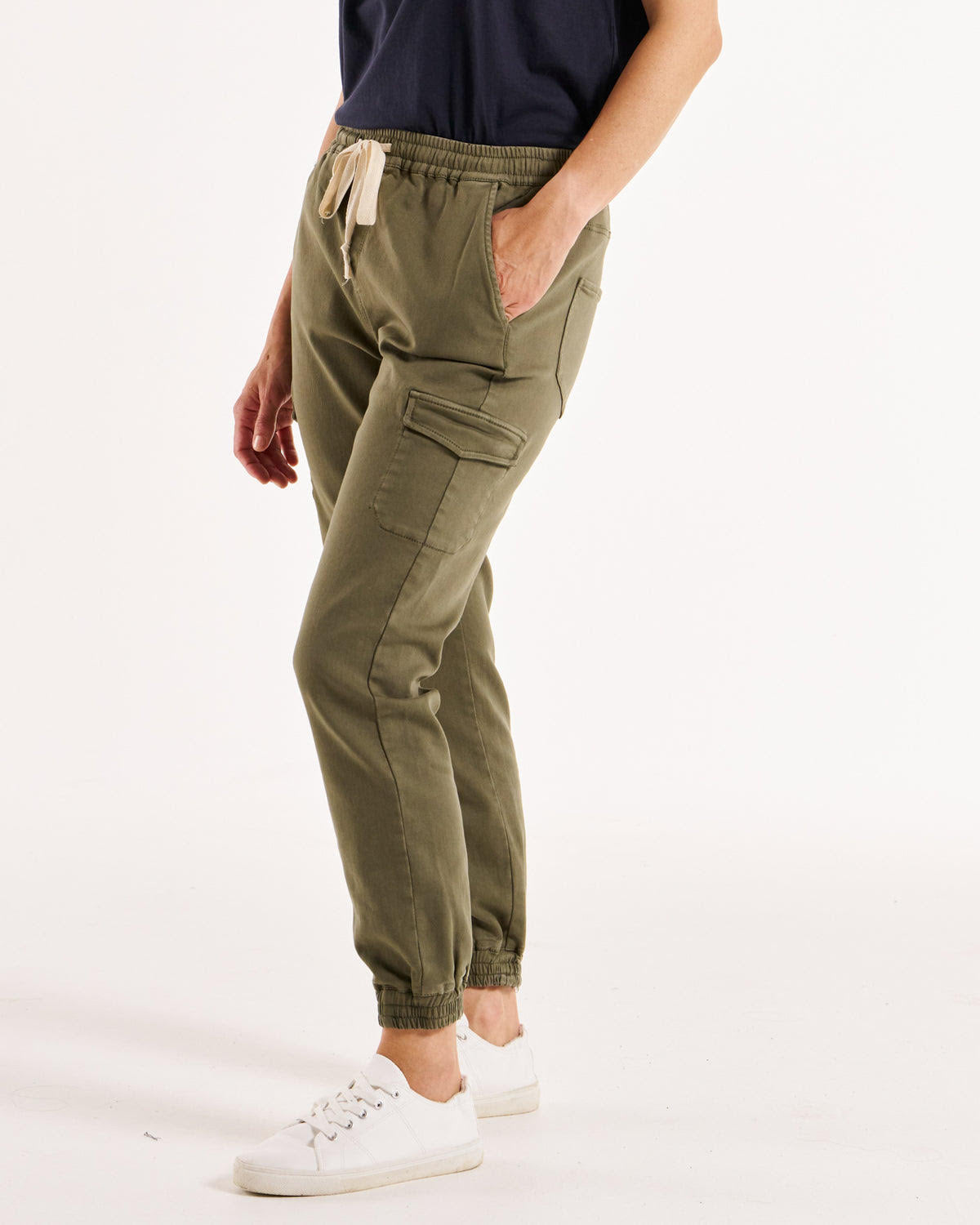 Betty Basics Connecticut Cargo Jean [CLR:KHAKI SZ:8]