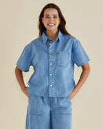 Load image into Gallery viewer, Betty Basics Saffra Short Sleeve Denim Shirt [CLR:MEDIUM WASH BLUE DENIM SZ:8]
