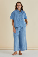 Load image into Gallery viewer, Betty Basics Saffra Short Sleeve Denim Shirt [CLR:MEDIUM WASH BLUE DENIM SZ:8]
