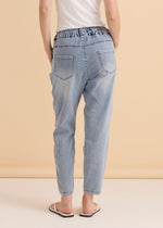 Load image into Gallery viewer, Betty Basics Brooks Jean - Light Blue Wash [SZ:8]
