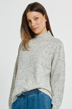 Load image into Gallery viewer, Betty Basics Carlin Knit Sweater - Cream [SZ:6]
