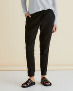 Load image into Gallery viewer, Betty Basics Heidi Pant - Black [SZ:6]
