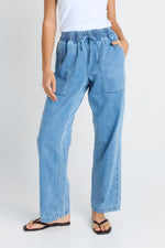 Load image into Gallery viewer, Betty Basics Quinn Cotton Jogger - Blue Medium [SZ:8]
