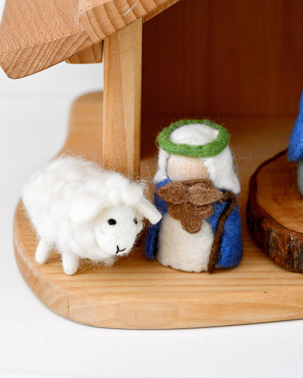 Tara Treasures Felt Christmas Nativity Peg Doll Set