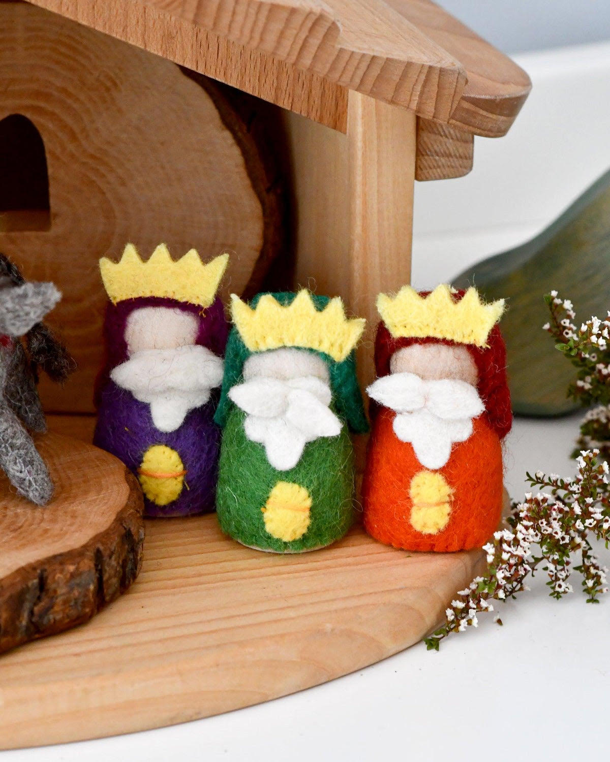 Tara Treasures Felt Christmas Nativity Peg Doll Set